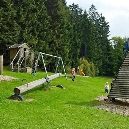 公寓 Komfortables In Mit Terrasse, Gemeinsamem Pool Und Garten Und Panoramablick *